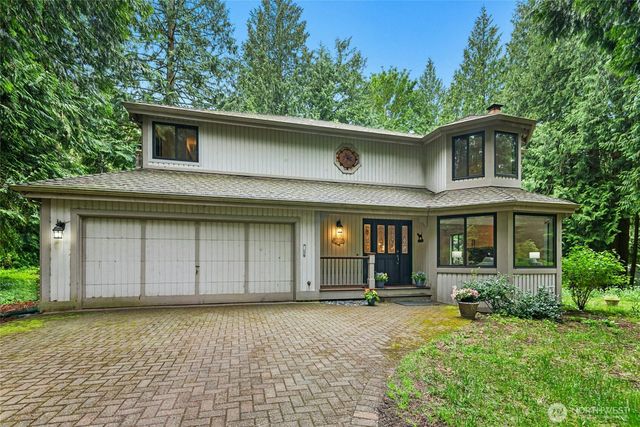 24705 SE Mirrormont Way, Issaquah, WA 98027