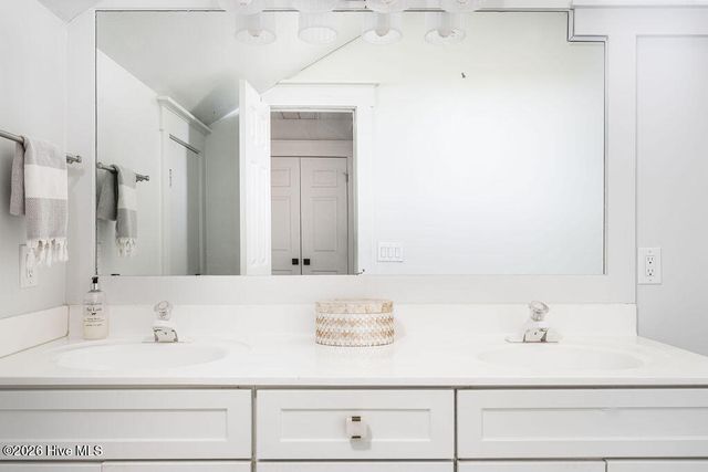 5 Grove Court, Southport, NC 28461
