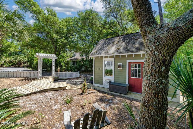 5 Grove Court, Southport, NC 28461
