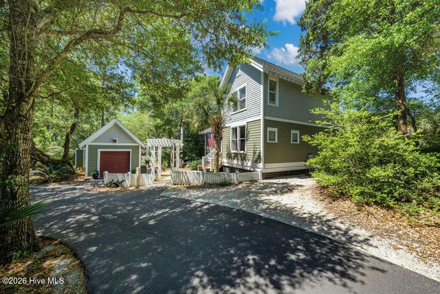 5 Grove Court, Southport, NC 28461