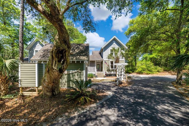 5 Grove Court, Southport, NC 28461