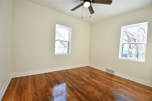 1324 Army Post Road, Des Moines, IA 50315