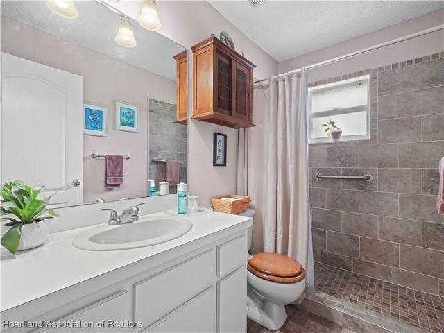 216 Phantasy Avenue, Lake Placid, FL 33852