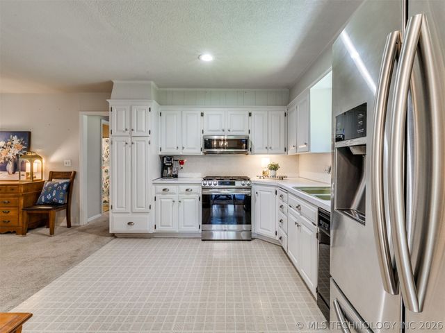 4213 Lakeside Drive, Sapulpa, OK 74066
