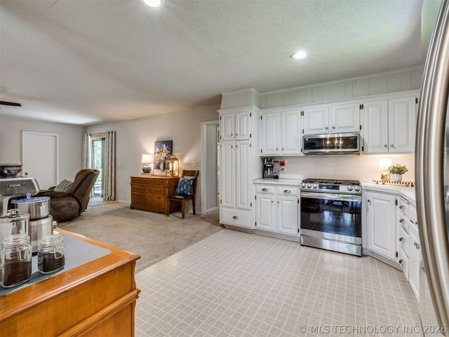 4213 Lakeside Drive, Sapulpa, OK 74066