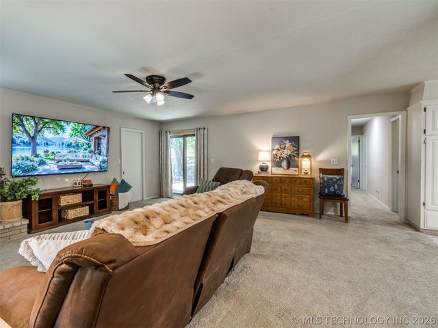 4213 Lakeside Drive, Sapulpa, OK 74066