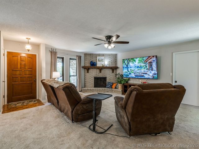 4213 Lakeside Drive, Sapulpa, OK 74066