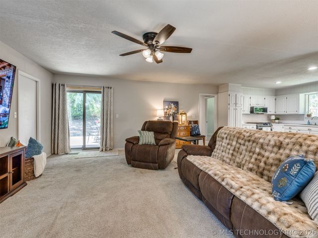 4213 Lakeside Drive, Sapulpa, OK 74066