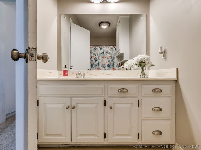 4213 Lakeside Drive, Sapulpa, OK 74066