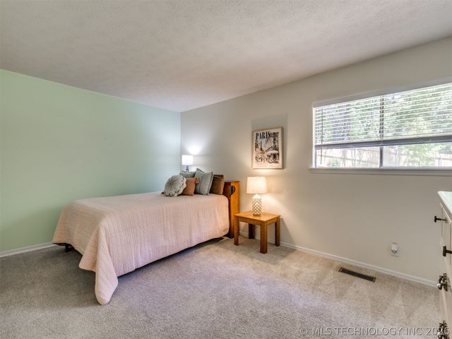 4213 Lakeside Drive, Sapulpa, OK 74066