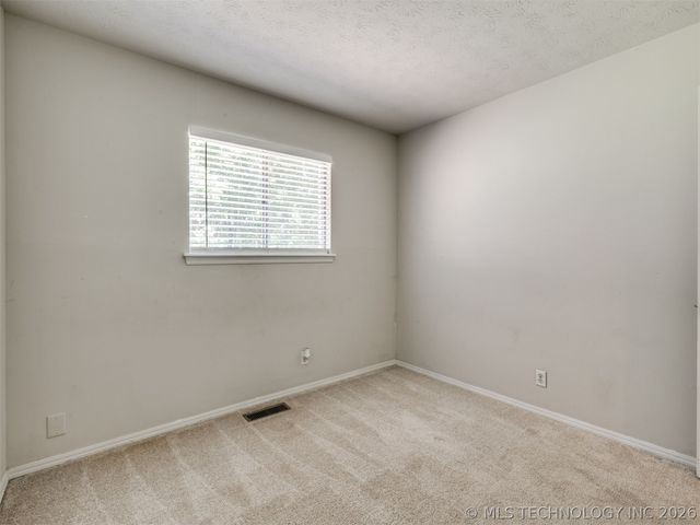 4213 Lakeside Drive, Sapulpa, OK 74066
