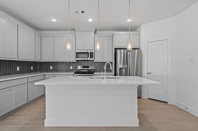 10115 Crescendo Way, Iowa Colony, TX 77583