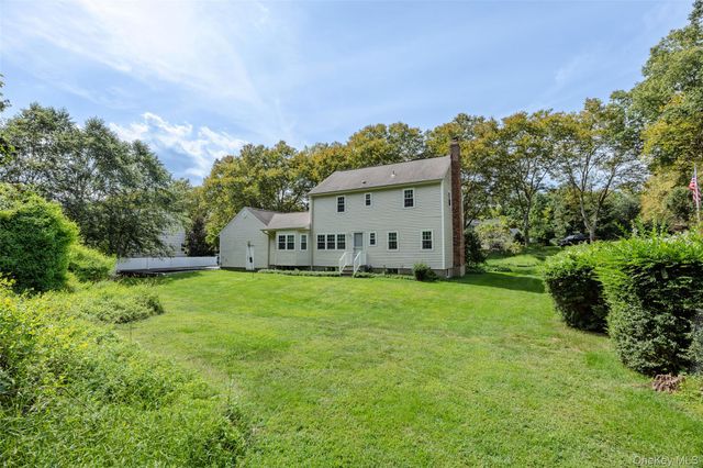 23 Peterborough Drive, Northport, NY 11768
