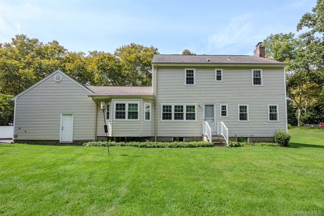 23 Peterborough Drive, Northport, NY 11768