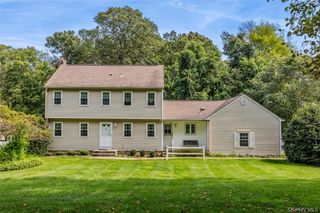 23 Peterborough Drive, Northport, NY 11768