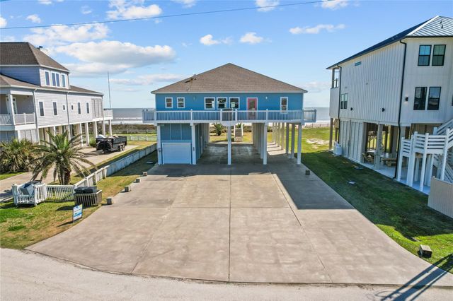 3026 Copacabana Drive, Crystal Beach, TX 77650