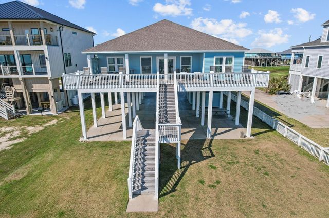 3026 Copacabana Drive, Crystal Beach, TX 77650