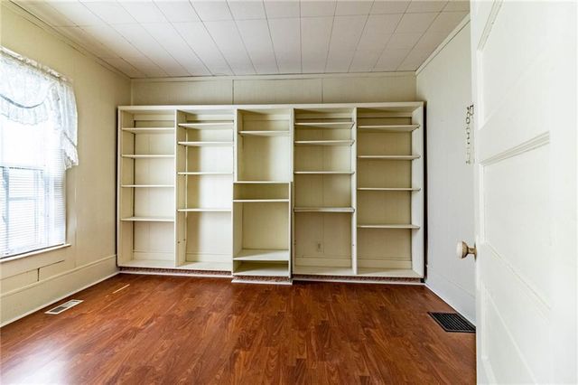 406 S Tebo Street, Windsor, MO 65360