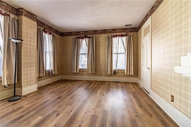 406 S Tebo Street, Windsor, MO 65360