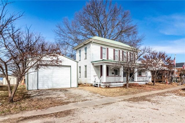406 S Tebo Street, Windsor, MO 65360