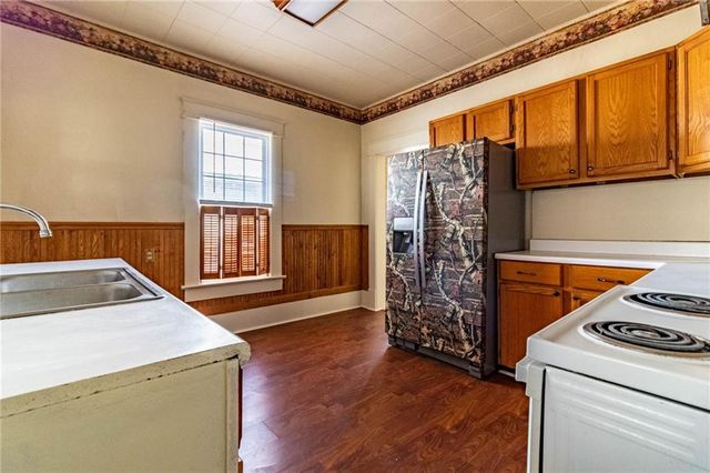 406 S Tebo Street, Windsor, MO 65360