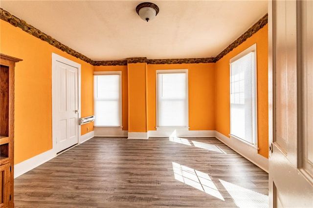 406 S Tebo Street, Windsor, MO 65360