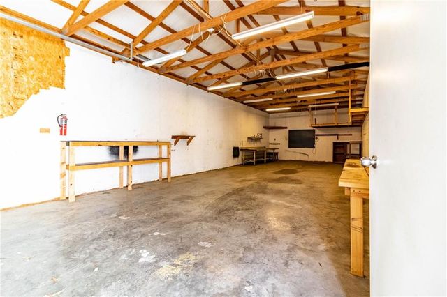 406 S Tebo Street, Windsor, MO 65360