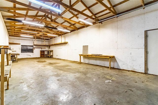 406 S Tebo Street, Windsor, MO 65360