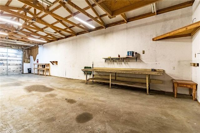 406 S Tebo Street, Windsor, MO 65360