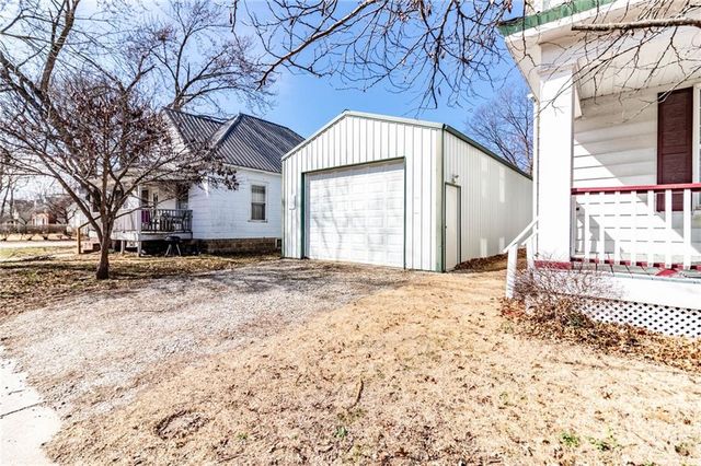406 S Tebo Street, Windsor, MO 65360