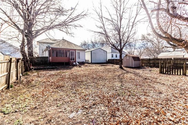 406 S Tebo Street, Windsor, MO 65360