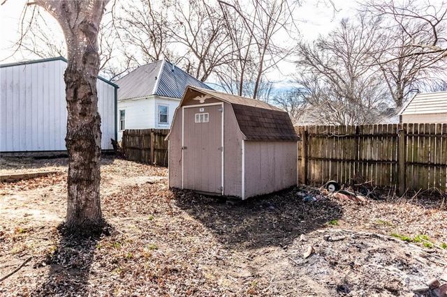 406 S Tebo Street, Windsor, MO 65360