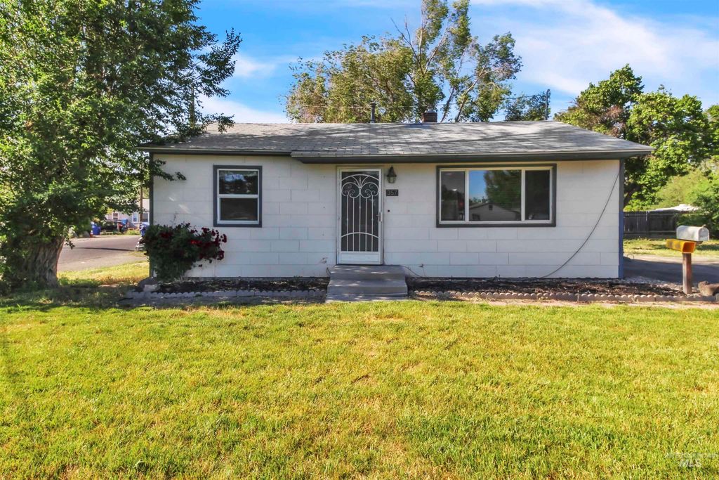 357 Filer Ave, Twin Falls, ID 83301