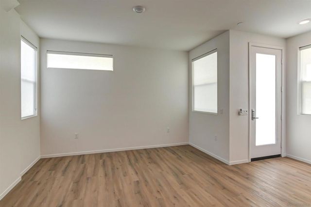 2048 52 N Highland Ave, San Diego, CA 92113