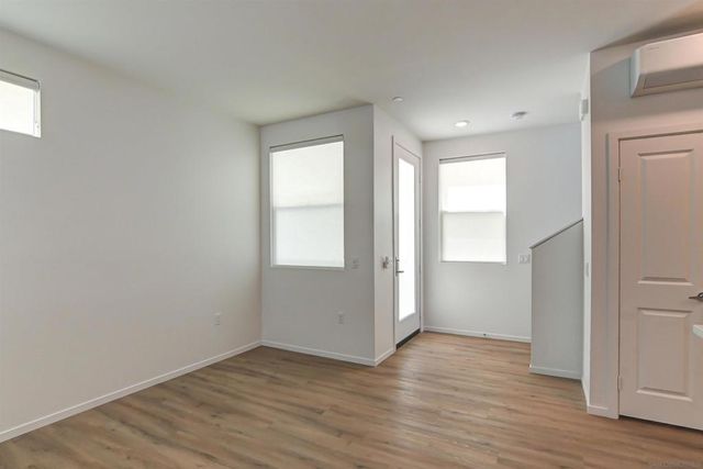 2048 52 N Highland Ave, San Diego, CA 92113