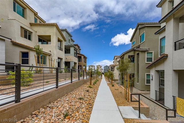 1437 Whistling Kite Street, Las Vegas, NV 89144