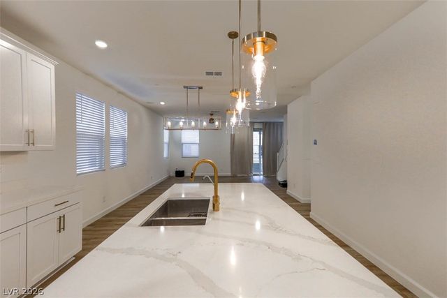 1437 Whistling Kite Street, Las Vegas, NV 89144