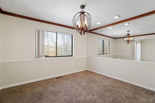 256 Centerbury Court, Springdale, OH 45246