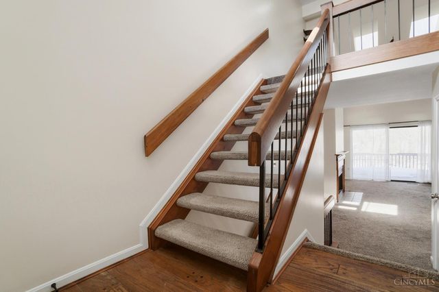 256 Centerbury Court, Springdale, OH 45246