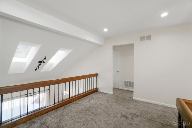 256 Centerbury Court, Springdale, OH 45246