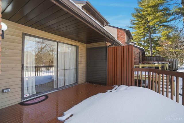 256 Centerbury Court, Springdale, OH 45246