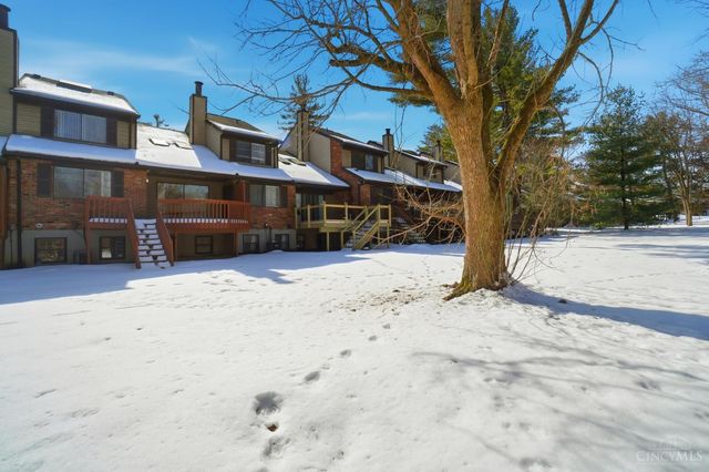 256 Centerbury Court, Springdale, OH 45246