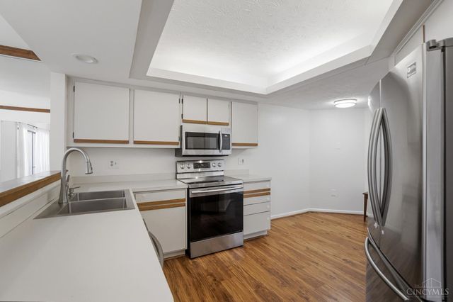 256 Centerbury Court, Springdale, OH 45246