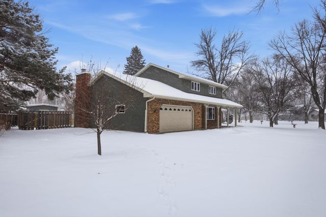 3601 Evergreen Road N, Fargo, ND 58102