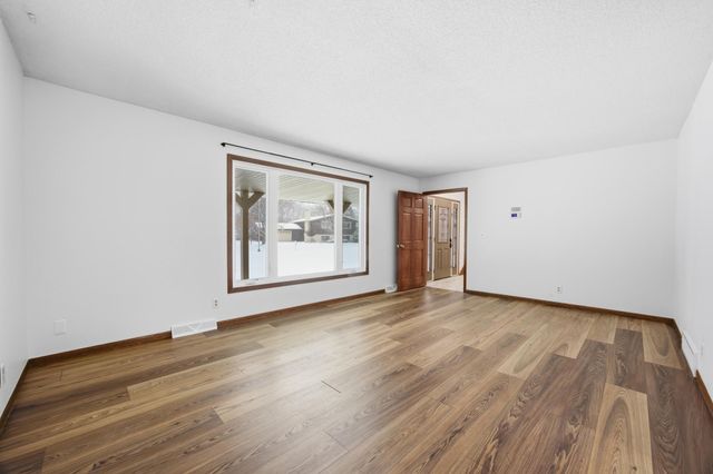 3601 Evergreen Road N, Fargo, ND 58102