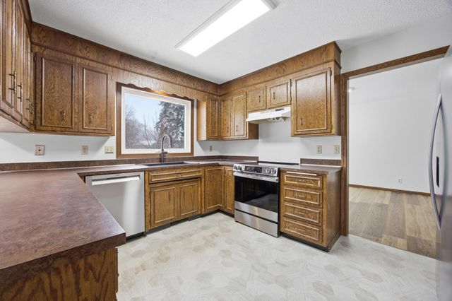 3601 Evergreen Road N, Fargo, ND 58102