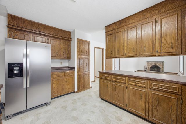 3601 Evergreen Road N, Fargo, ND 58102