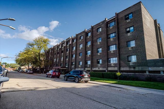 4623 N Chester Avenue 110, Chicago, IL 60656