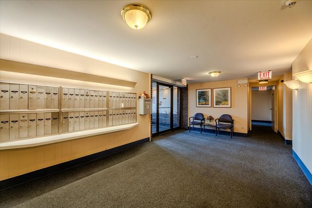 4623 N Chester Avenue 110, Chicago, IL 60656