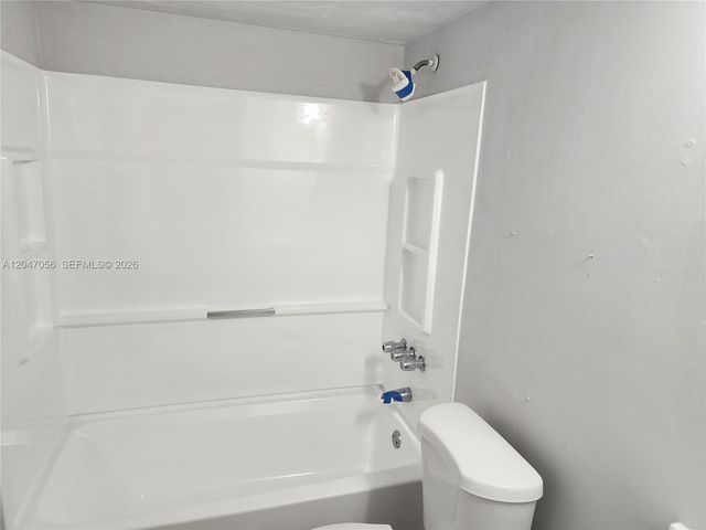 14901 SW 82nd Ter 1-103, Miami, FL 33193